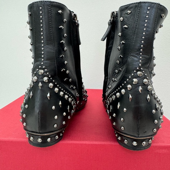 Valentino Garavani Studded Crystal Ankle Boots. Size 7.5. Excellent condition. - Picture 3 of 9